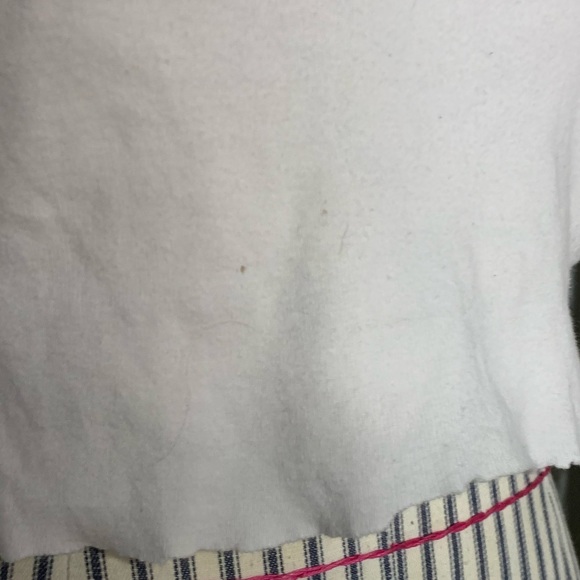 White butterfly cropped tee from brandy Melville SIZE: XS,S - Picture 4 of 4
